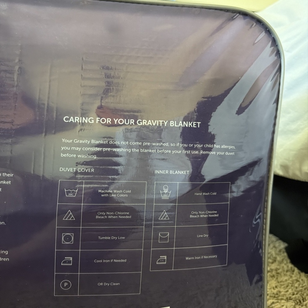 New Gravity Premium Weighted Blanket 15lbs Gray Micro Fleece Cover Single 48x72 - Picture 4 of 6